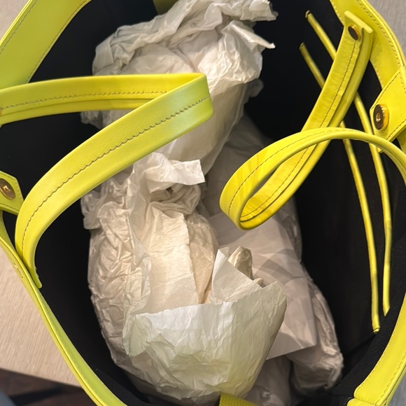 Brand New Tom Ford White and Yellow Tote Bag - Picture 2 of 2